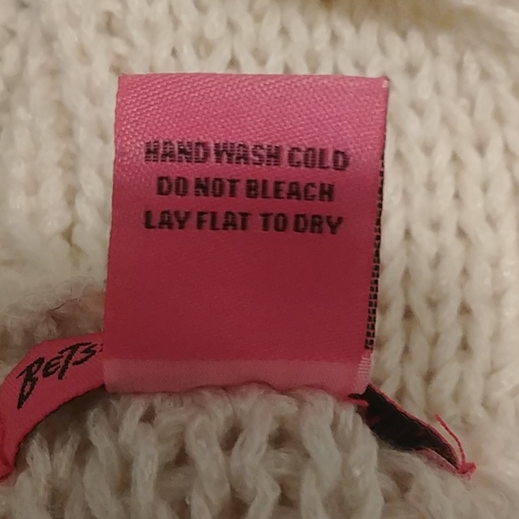 Betsy Johnson Infinity Scarf! - Picture 5 of 5